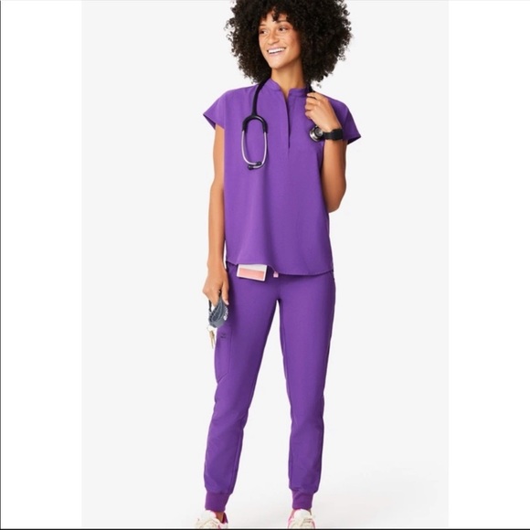 NWT FIGS Ultra Violet Zamora Tall Jogger Scrub - Picture 3 of 5